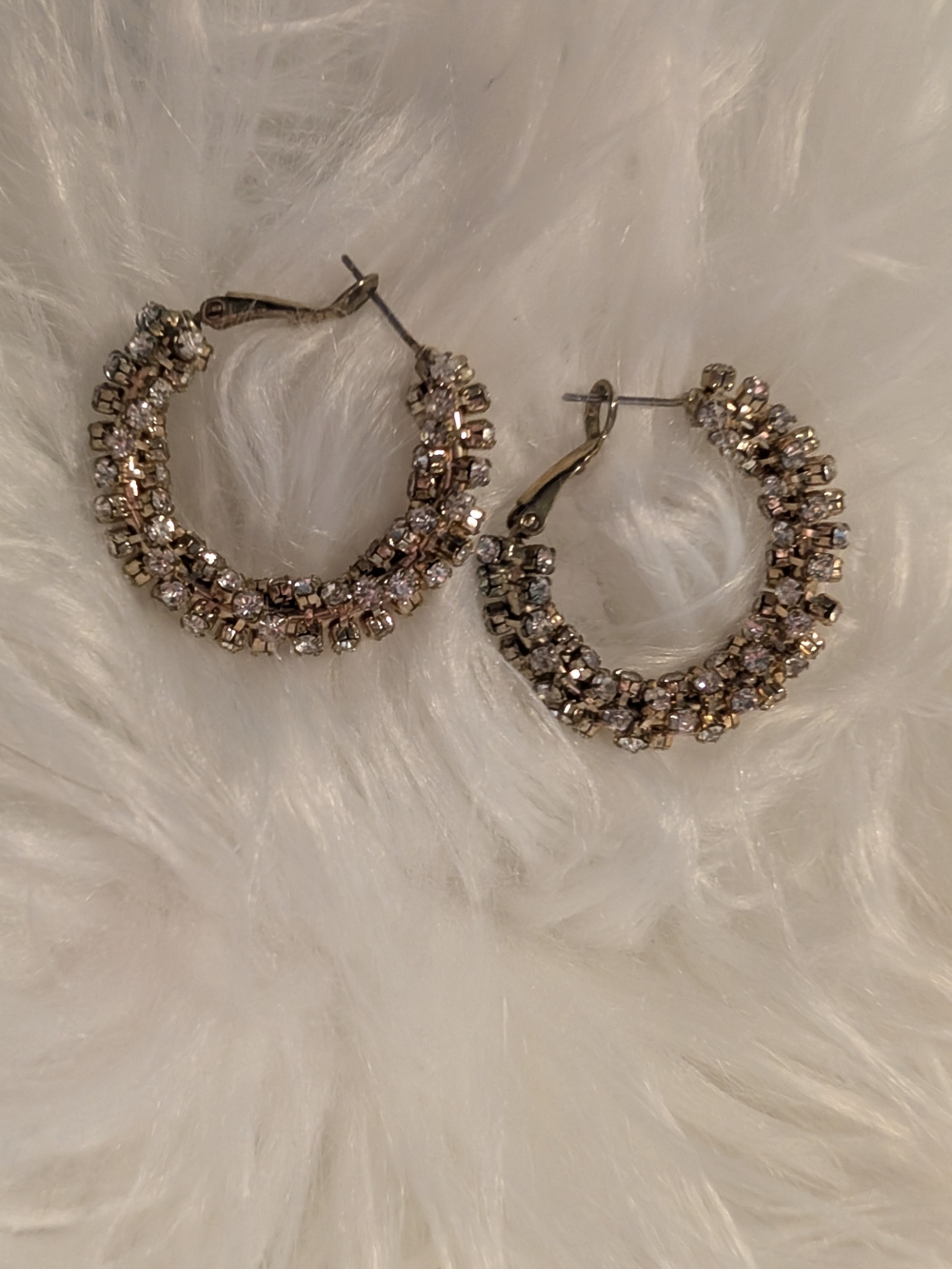Vintage Sparkling Crystal Hoop Earrings - Rose Gold Tone - Picture 3 of 3